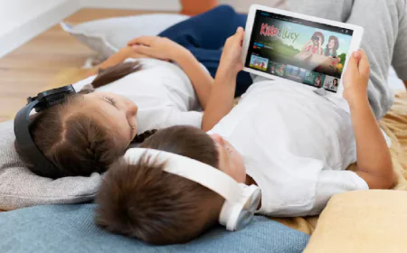 YouTube नए पैरेंटल कंट्रोल 2026: Shorts टाइम लिमिट, बेडटाइम रिमाइंडर, क्रिएटर गाइड और ज्यादा फीचर्स